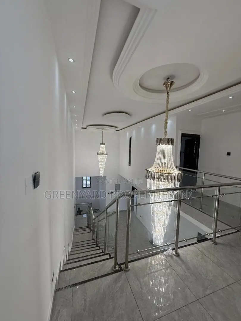 7bdrm Mansion in East Legon Hills for sale