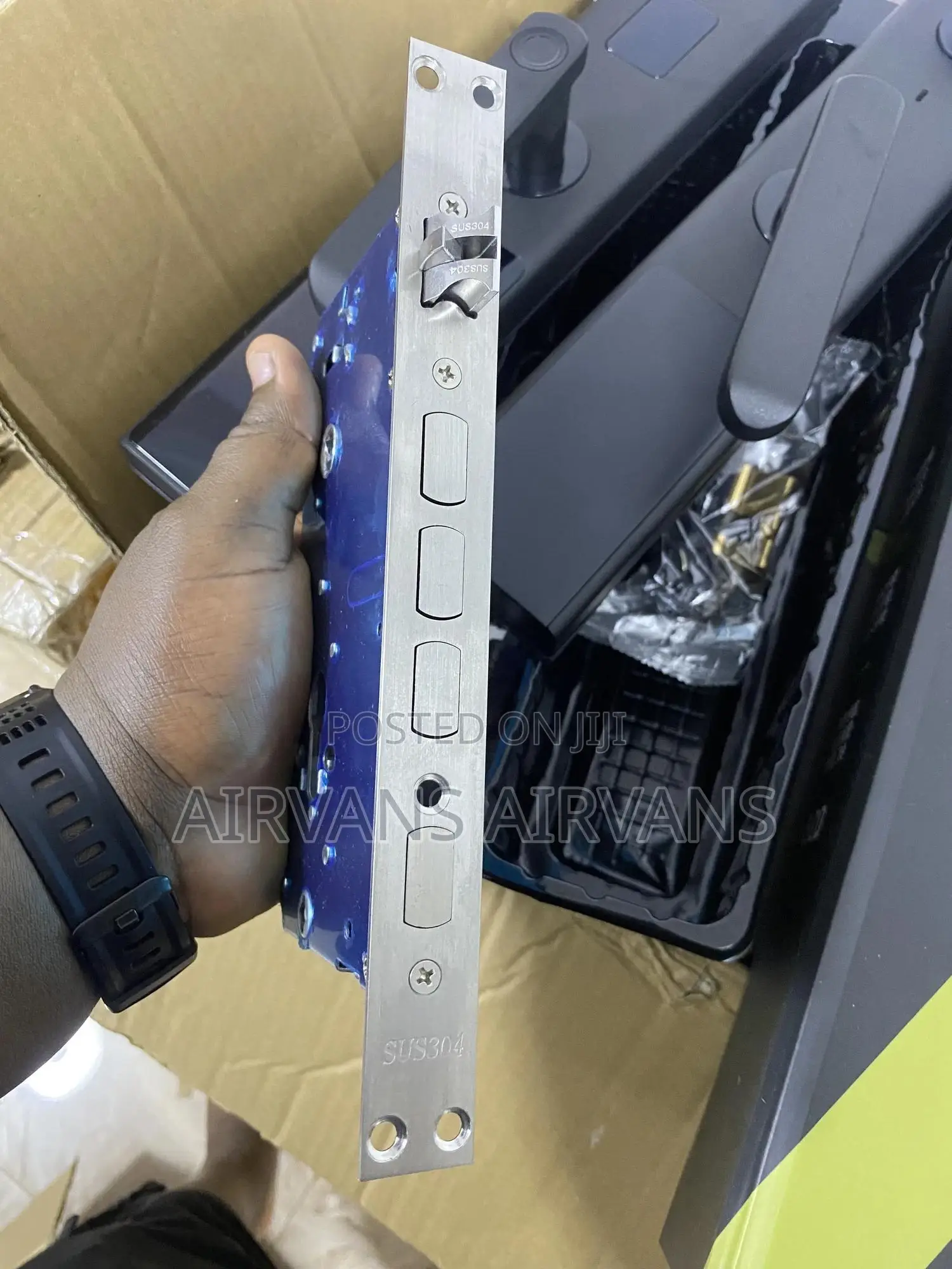 Smart Door Lock (Mobile App+Fingerprint+Keys+Password+Cards)