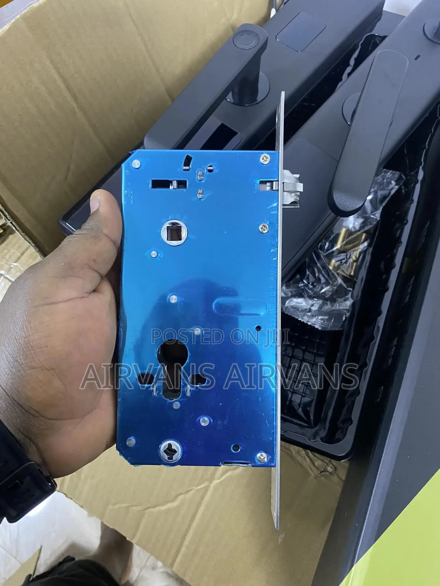 Smart Door Lock (Mobile App+Fingerprint+Keys+Password+Cards)
