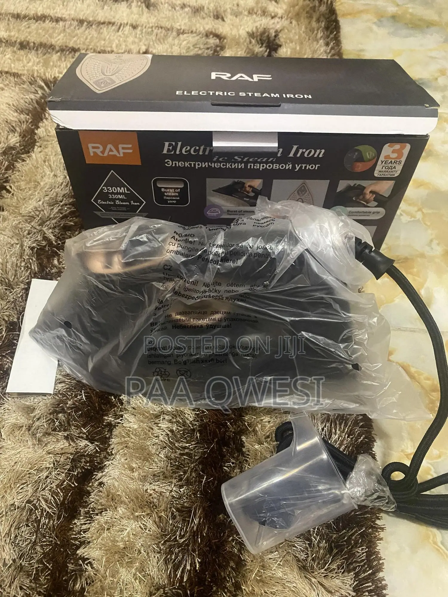 RAF Comfortable Grip Electric Steam Iron