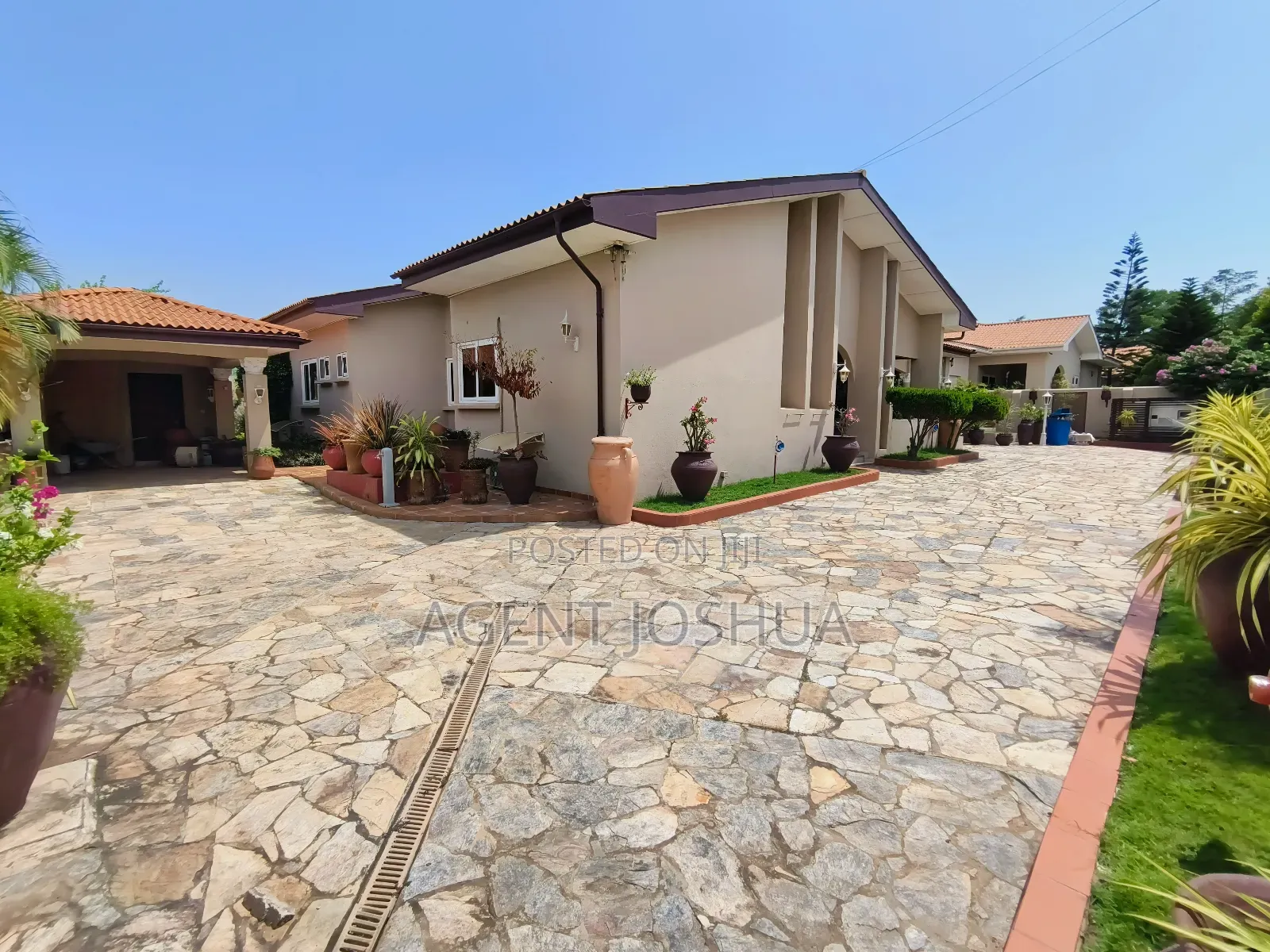 3bdrm House in Regimanuel Estate, Airport Residential Area for rent