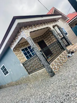 3bdrm House in Pokuase Odumasi, Ga West Municipal for sale