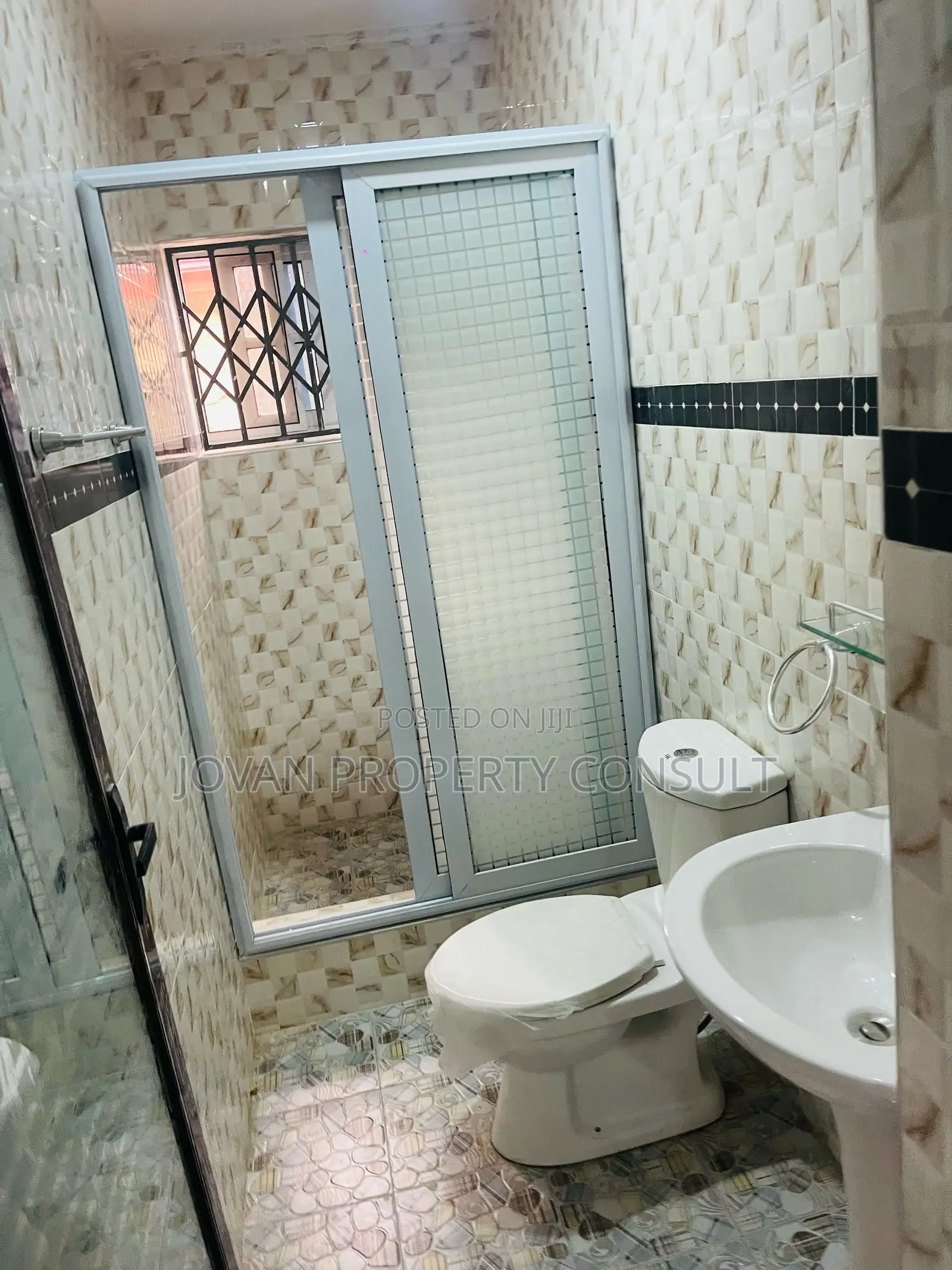 3bdrm House in Pokuase Odumasi, Ga West Municipal for sale