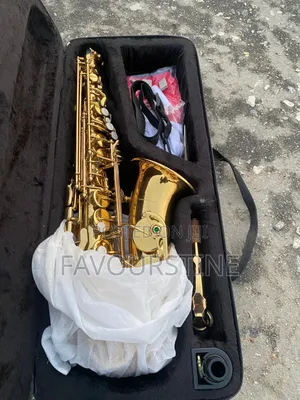 Yamaha Alto Saxophone - Semi New