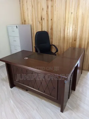 Executive Office Desk MAMG