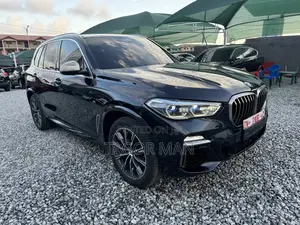 Photo - BMW X5 M50i 2021 Black