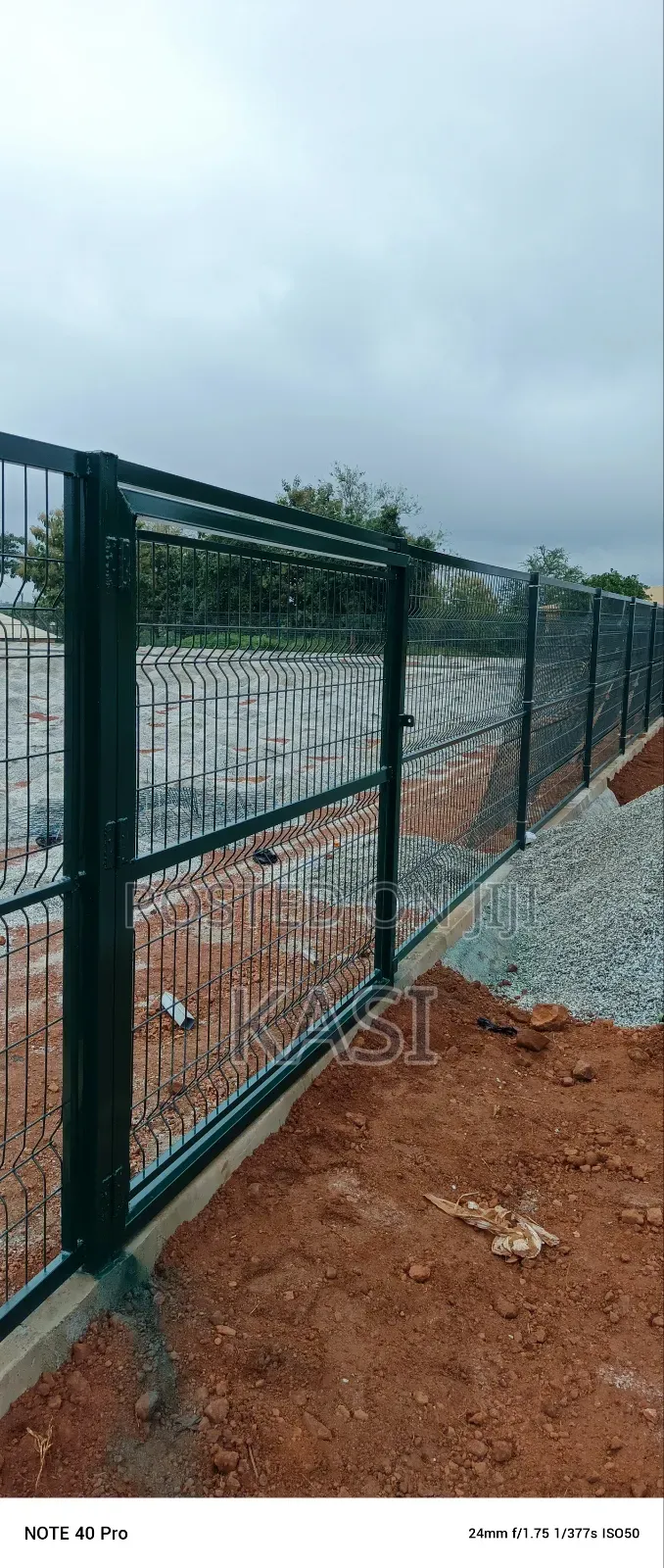 Panel Mesh New Fencing Style
