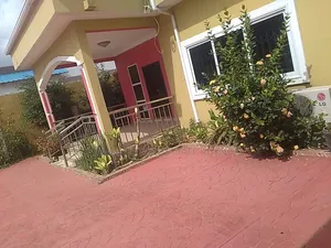 4bdrm House in Airport Residential Area for rent