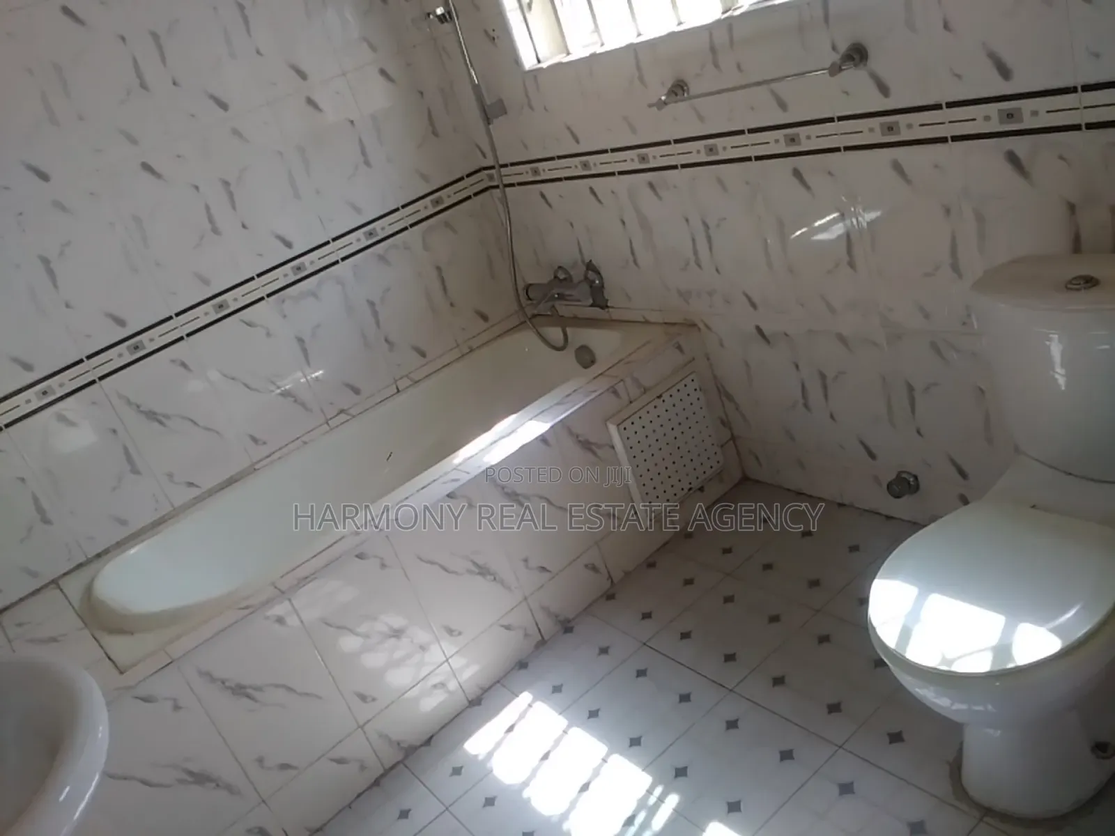 4bdrm House in Airport Residential Area for rent