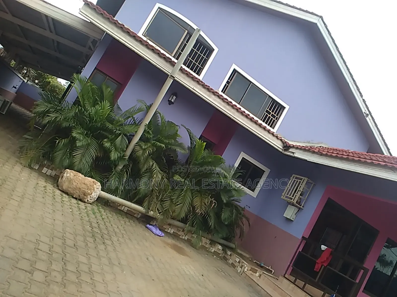 5bdrm House in Airport Residential Area for rent