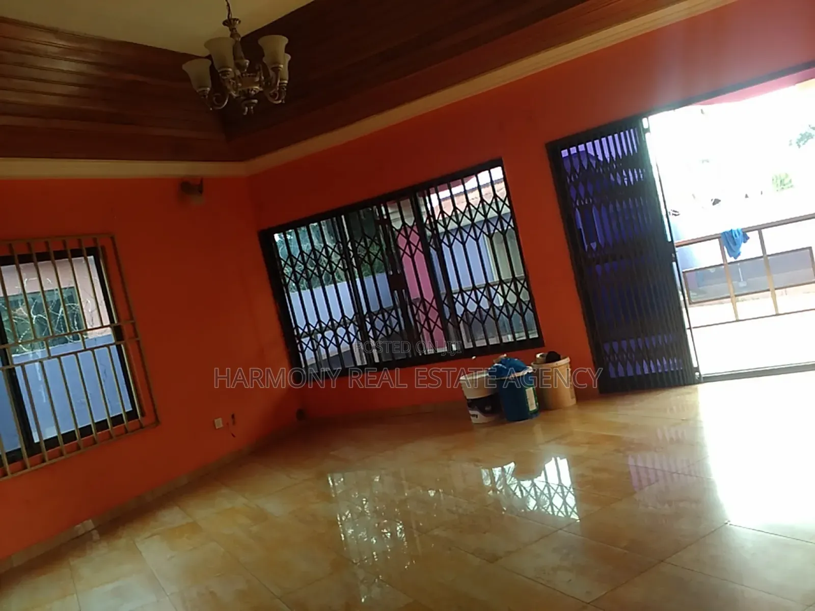 5bdrm House in Airport Residential Area for rent