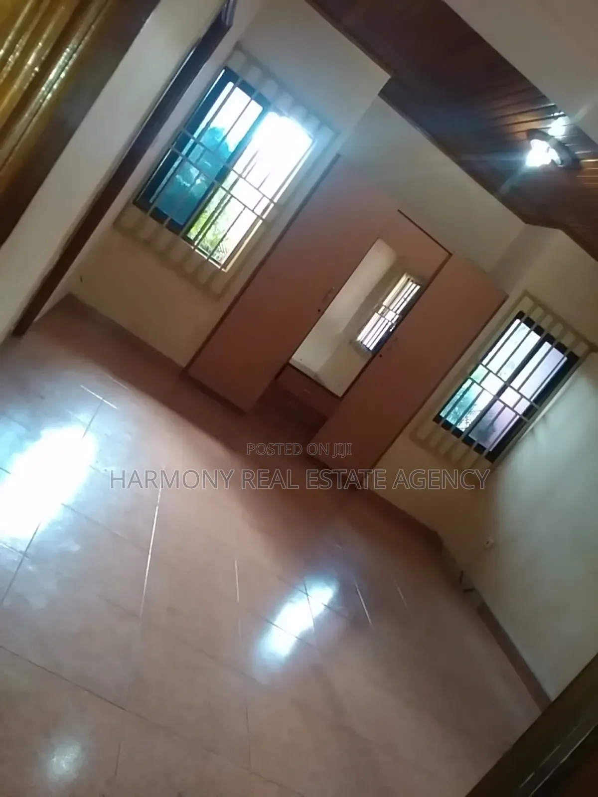 5bdrm House in Airport Residential Area for rent