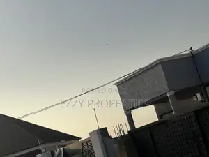 3bdrm Bungalow in Lakeside Estate, Ashaley Botwe for sale