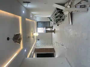 3bdrm Bungalow in Lakeside Estate, Ashaley Botwe for sale
