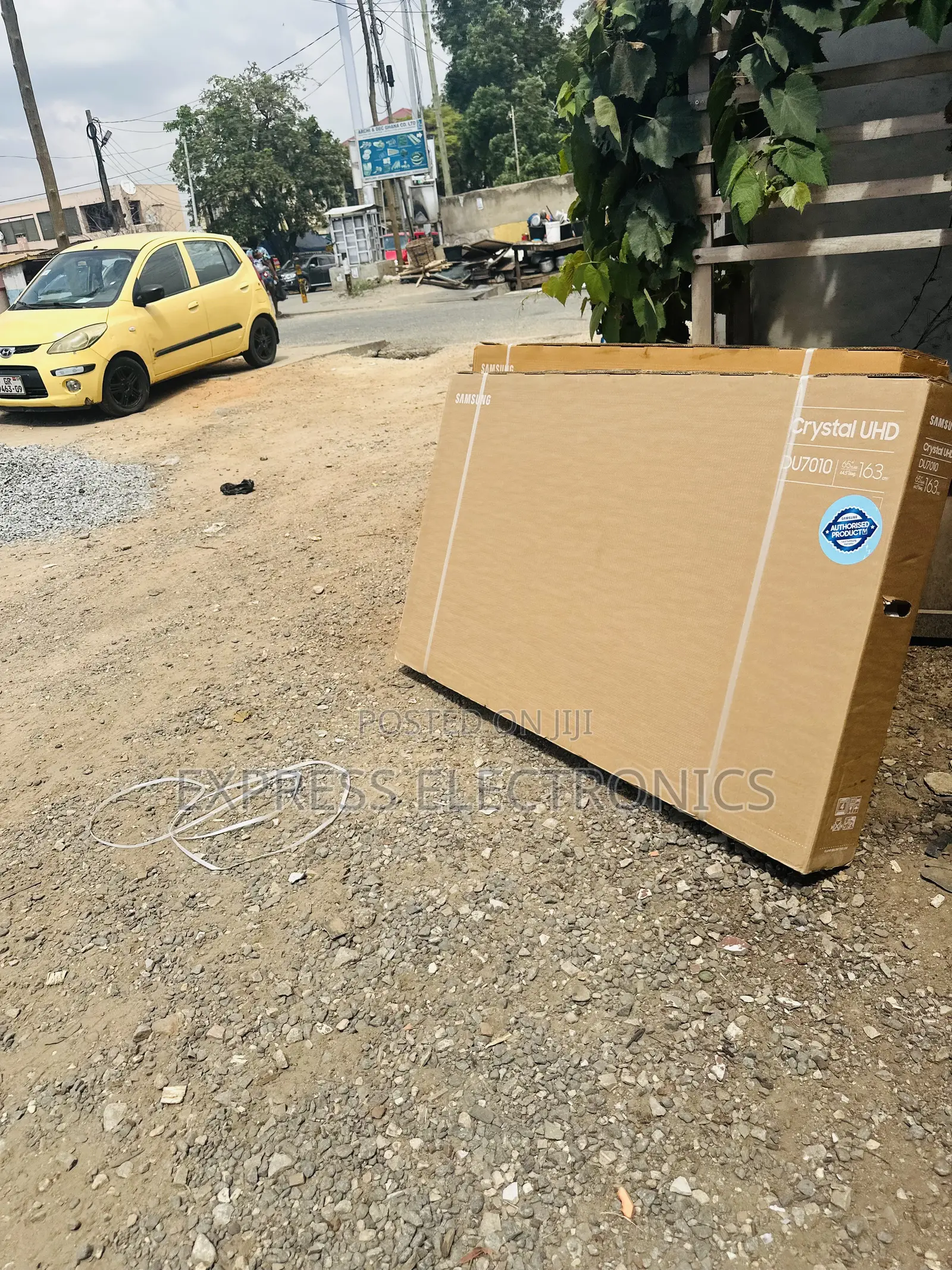 Brand New Samsung UHD Smart 65”DU7000 Television