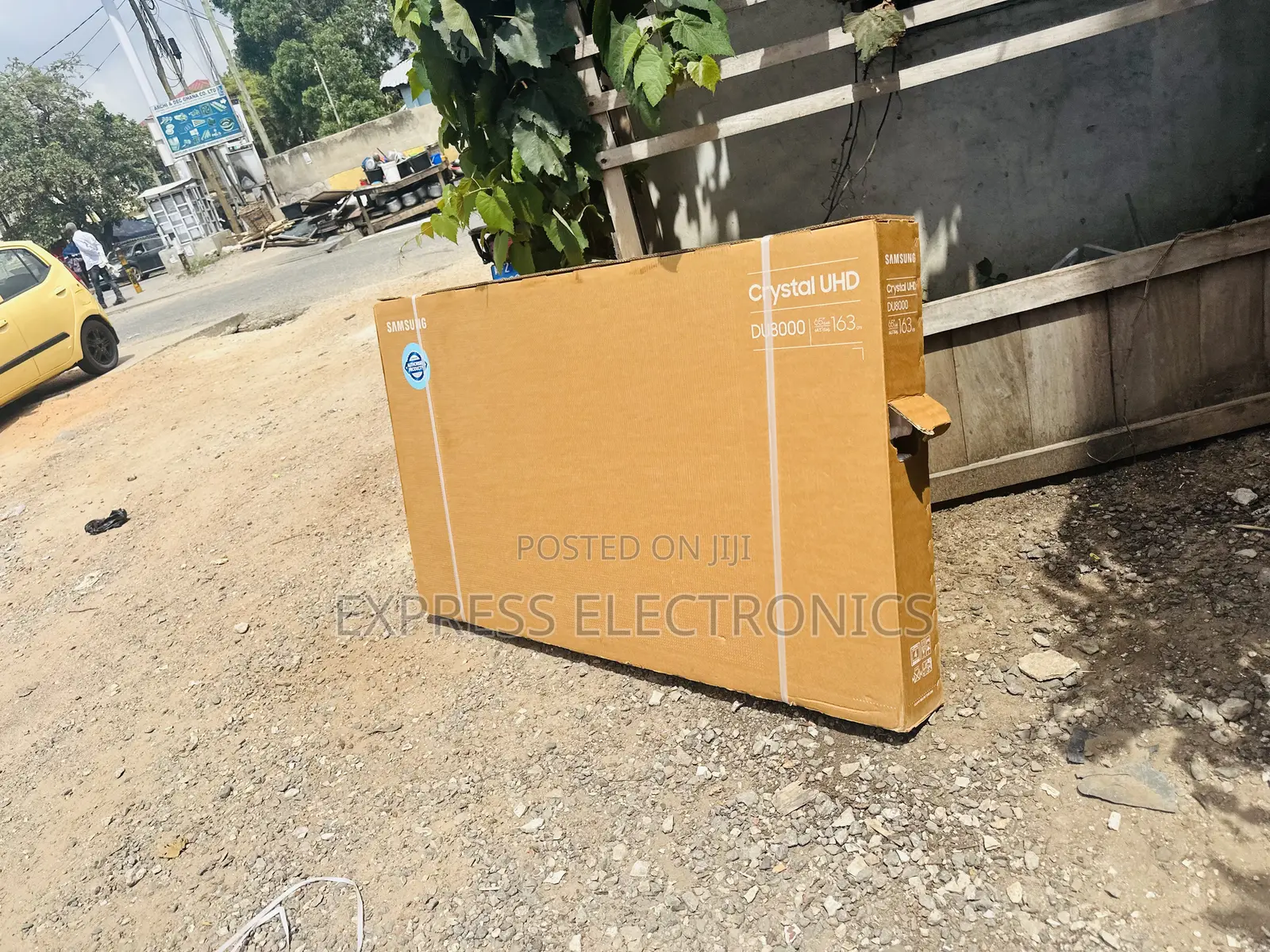 Samsung Electronics Series 8 2024 Model Smart 65”DU8000