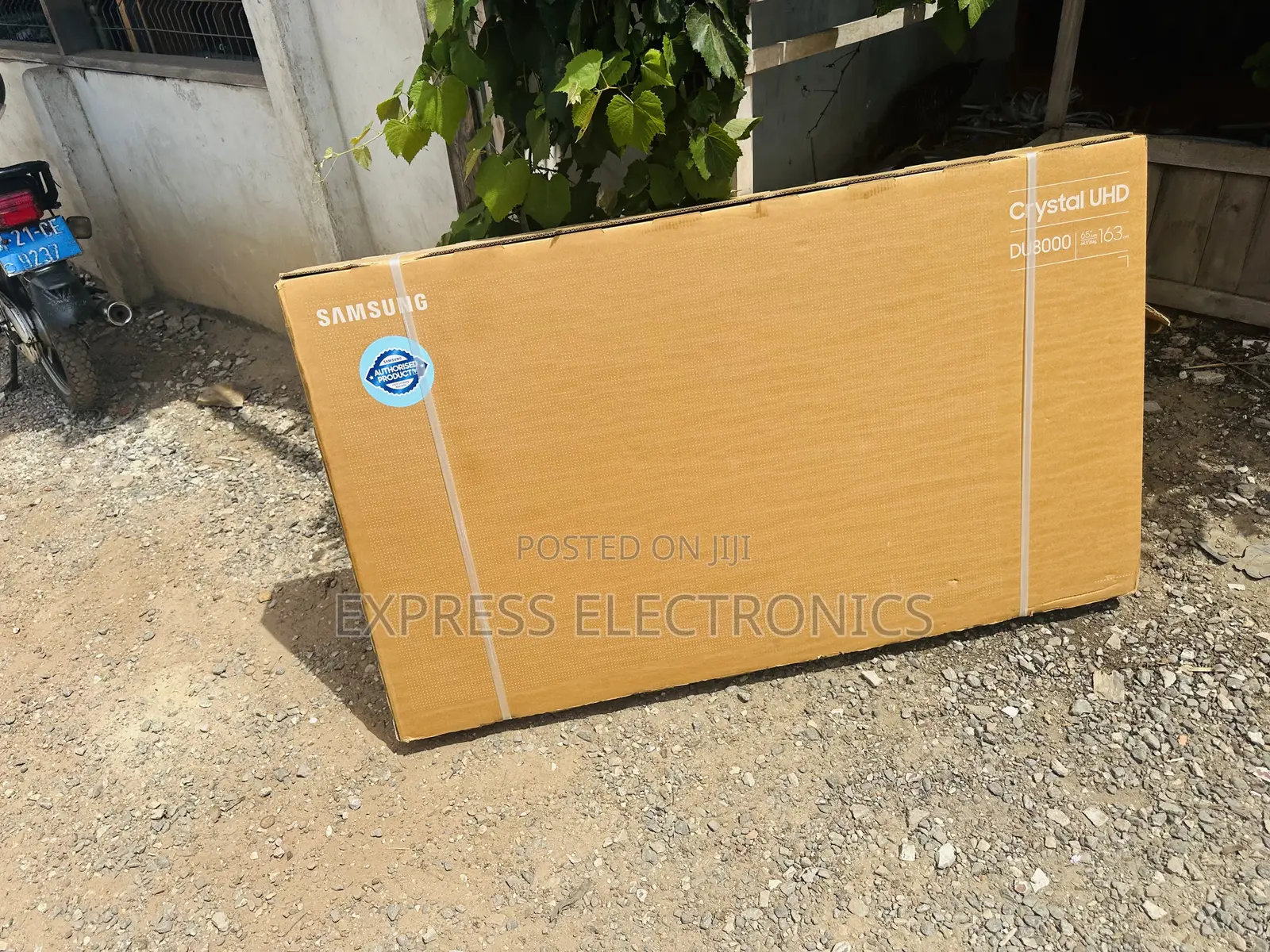 Get a New Series 8 2024 Model Samsung UHD Smart 65”DU8000