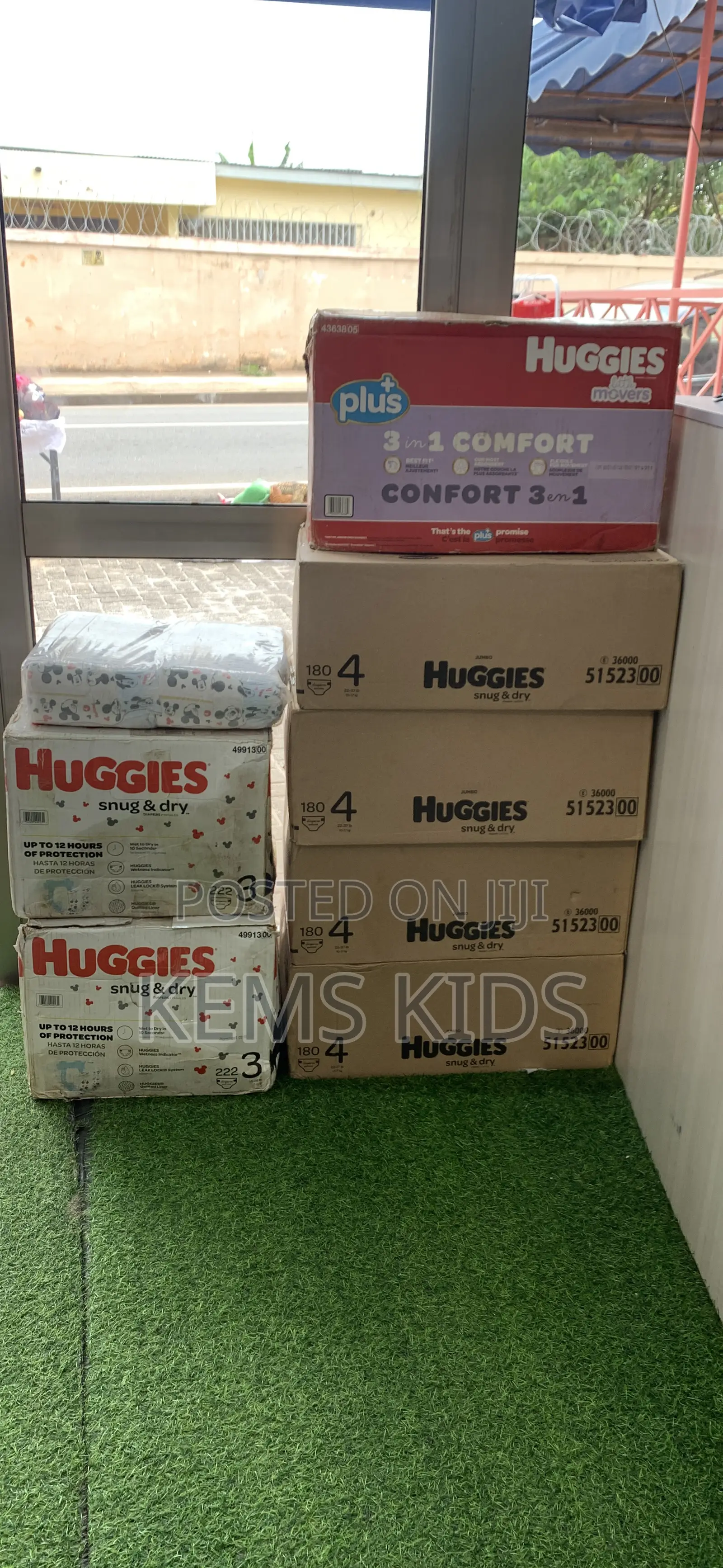 Huggies Snug and Dry
