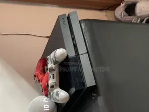 Play Station 4