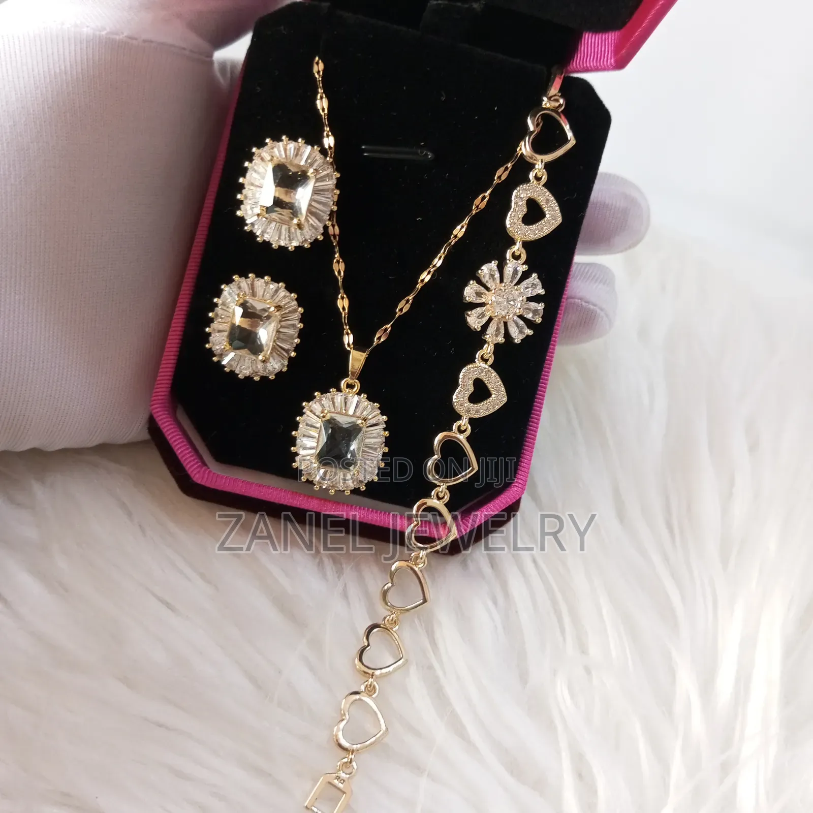 Ladies Jewelry Set