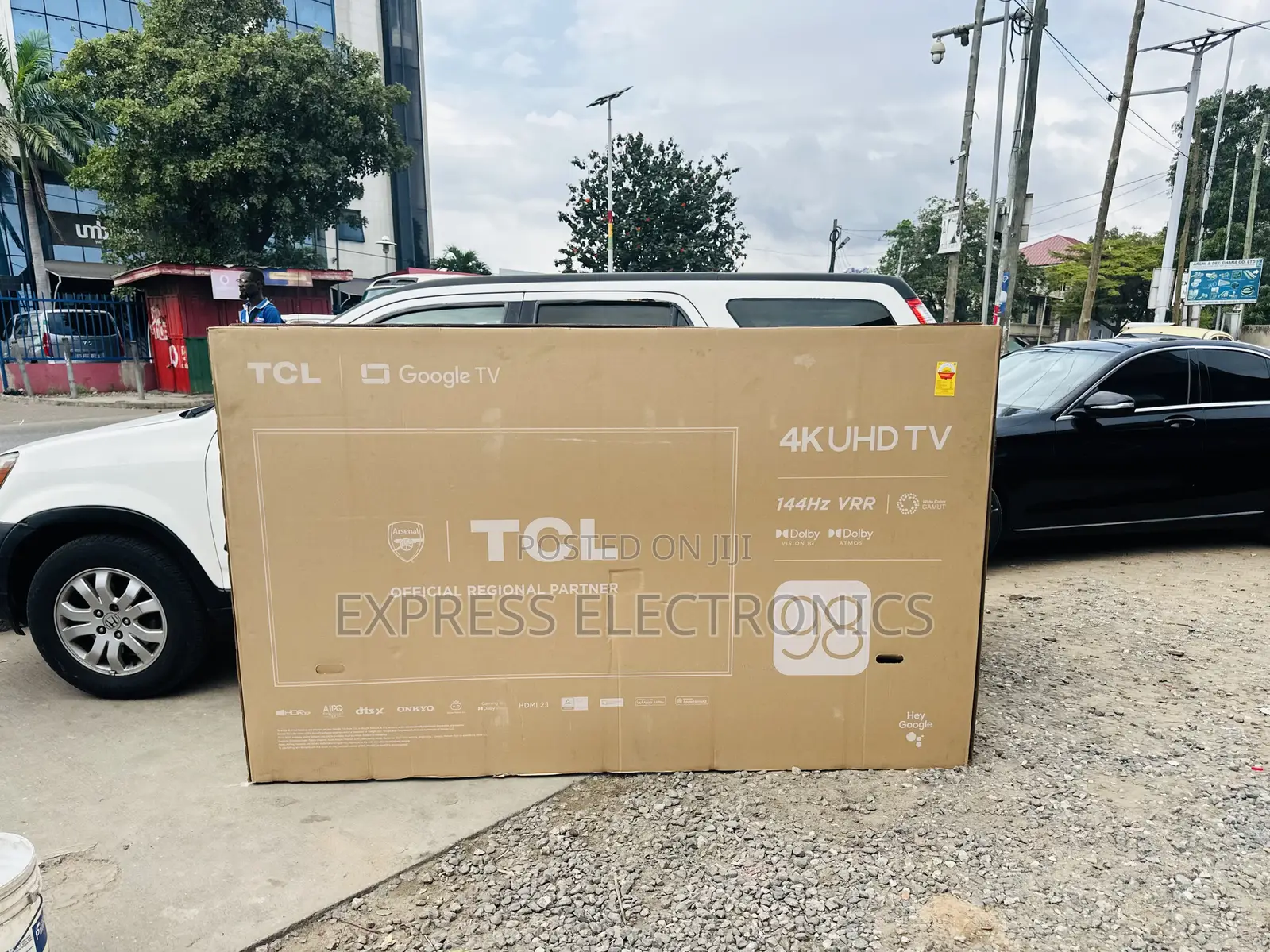 Wide Color Gamut UHD Smart TCL 98”P745