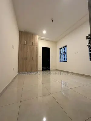 5bdrm House in East Legon Hills for sale
