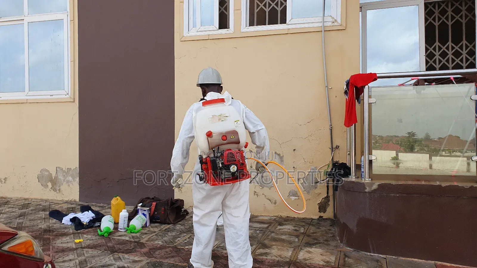 Clean All Cockroaches and Termites Now