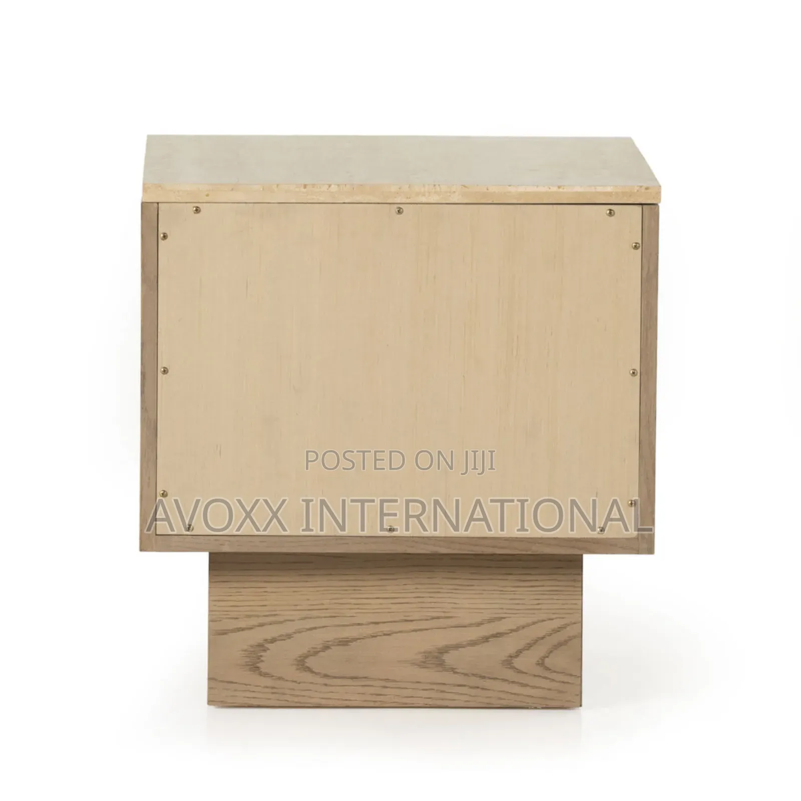 Jaylen Nightstand- Case Yucca Oak