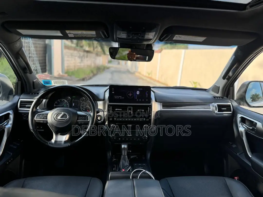 Lexus GX 460 AWD 2022 White