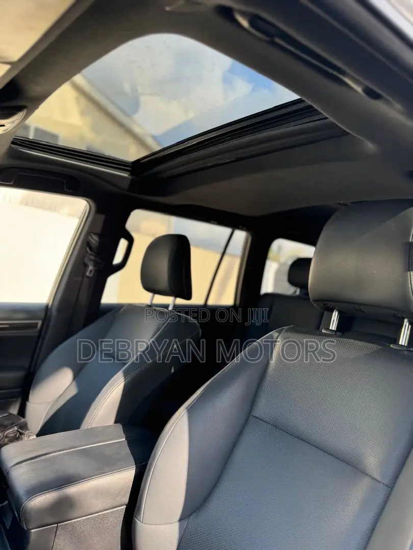 Lexus GX 460 AWD 2022 White