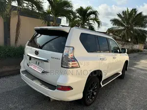 Lexus GX 460 AWD 2022 White