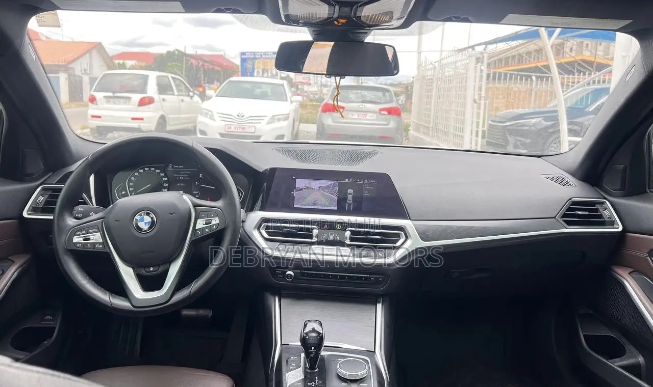 BMW 330i 2021 White