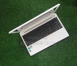 Laptop Toshiba 4GB Intel Celeron HDD 320GB