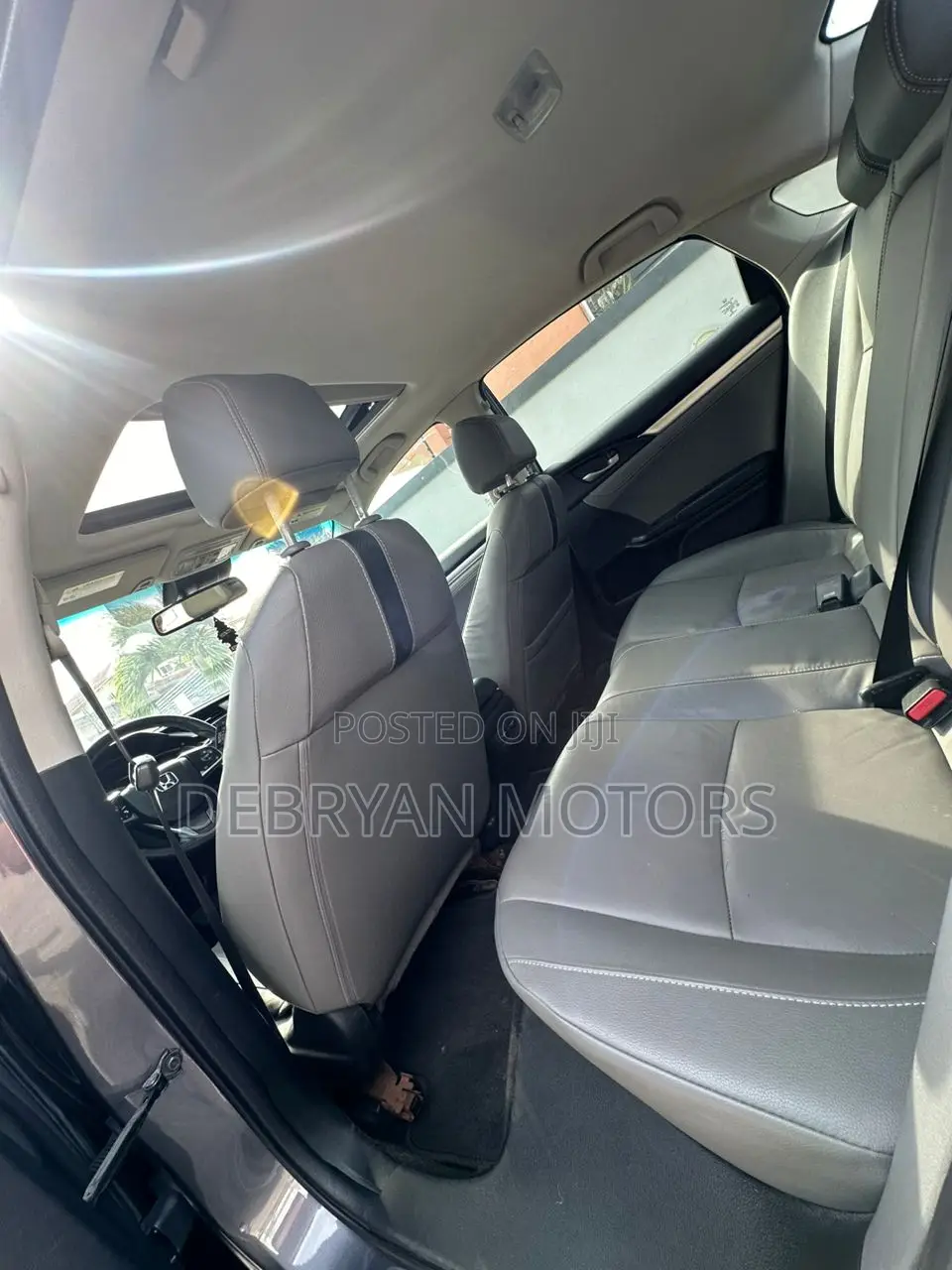 Honda Civic Touring 4dr Sedan (1.5L 4cyl) 2016 Gray