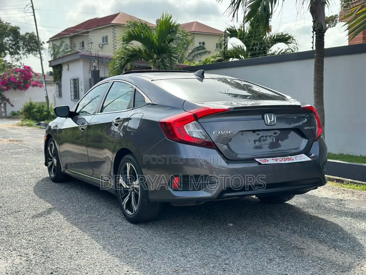 Honda Civic Touring 4dr Sedan (1.5L 4cyl) 2016 Gray
