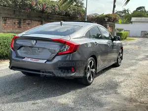 Honda Civic Touring 4dr Sedan (1.5L 4cyl) 2016 Gray