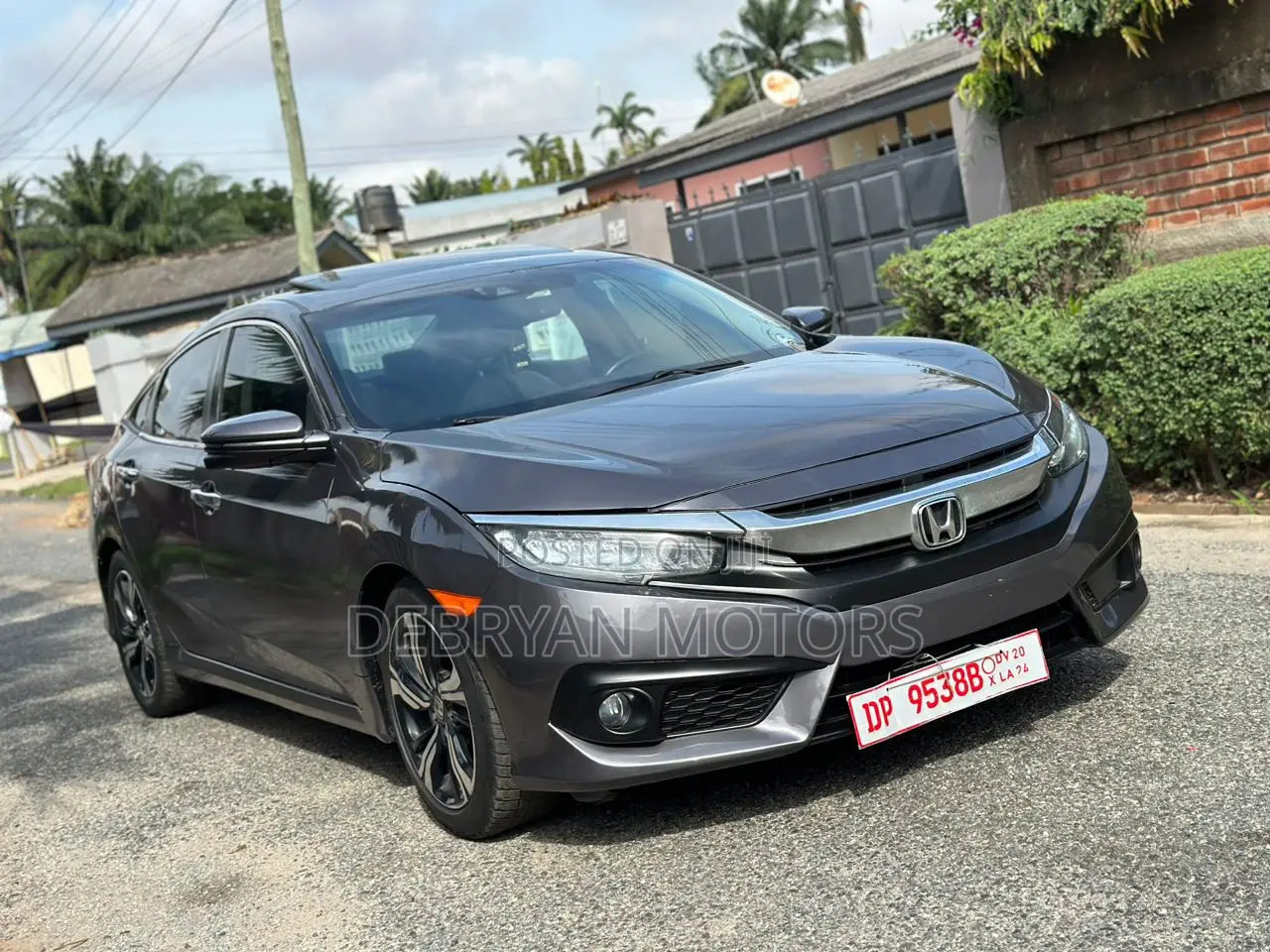 Honda Civic Touring 4dr Sedan (1.5L 4cyl) 2016 Gray