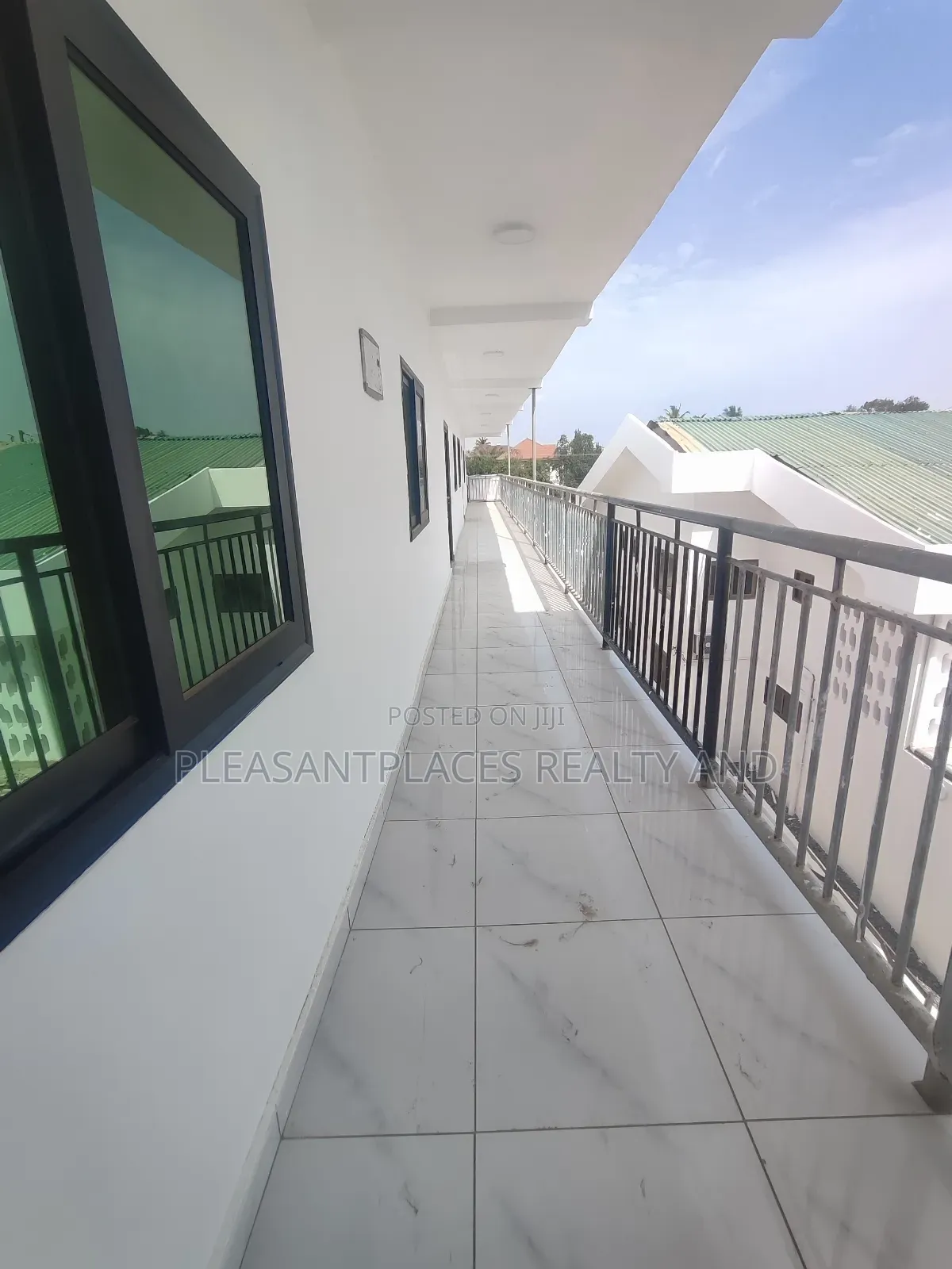 1bdrm Apartment in Pleasantplaces, East Legon for rent