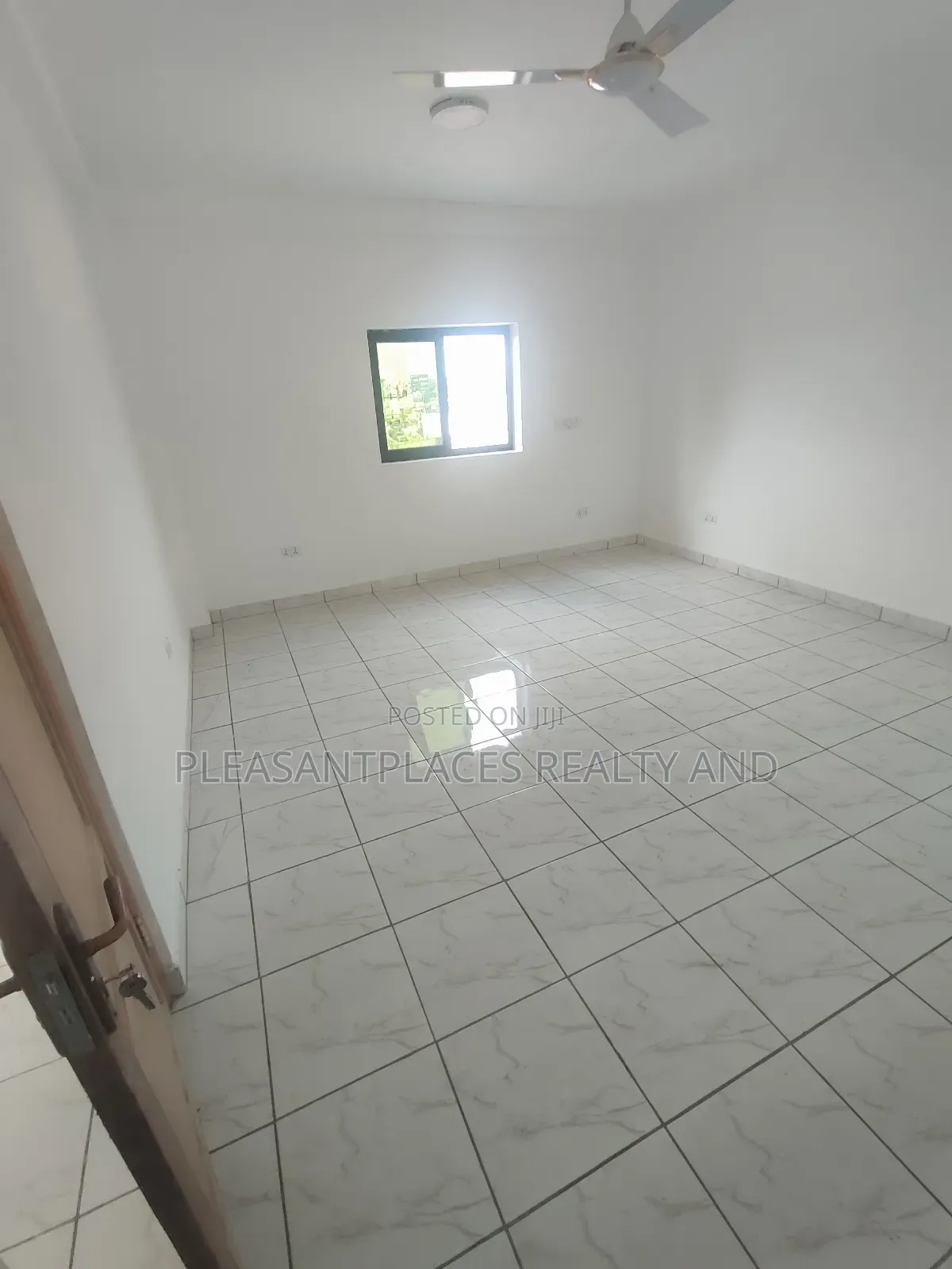 1bdrm Apartment in Pleasantplaces, East Legon for rent