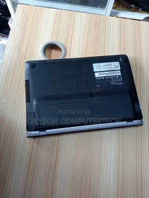 Laptop Samsung NP305U1A 4GB AMD HDD 500GB