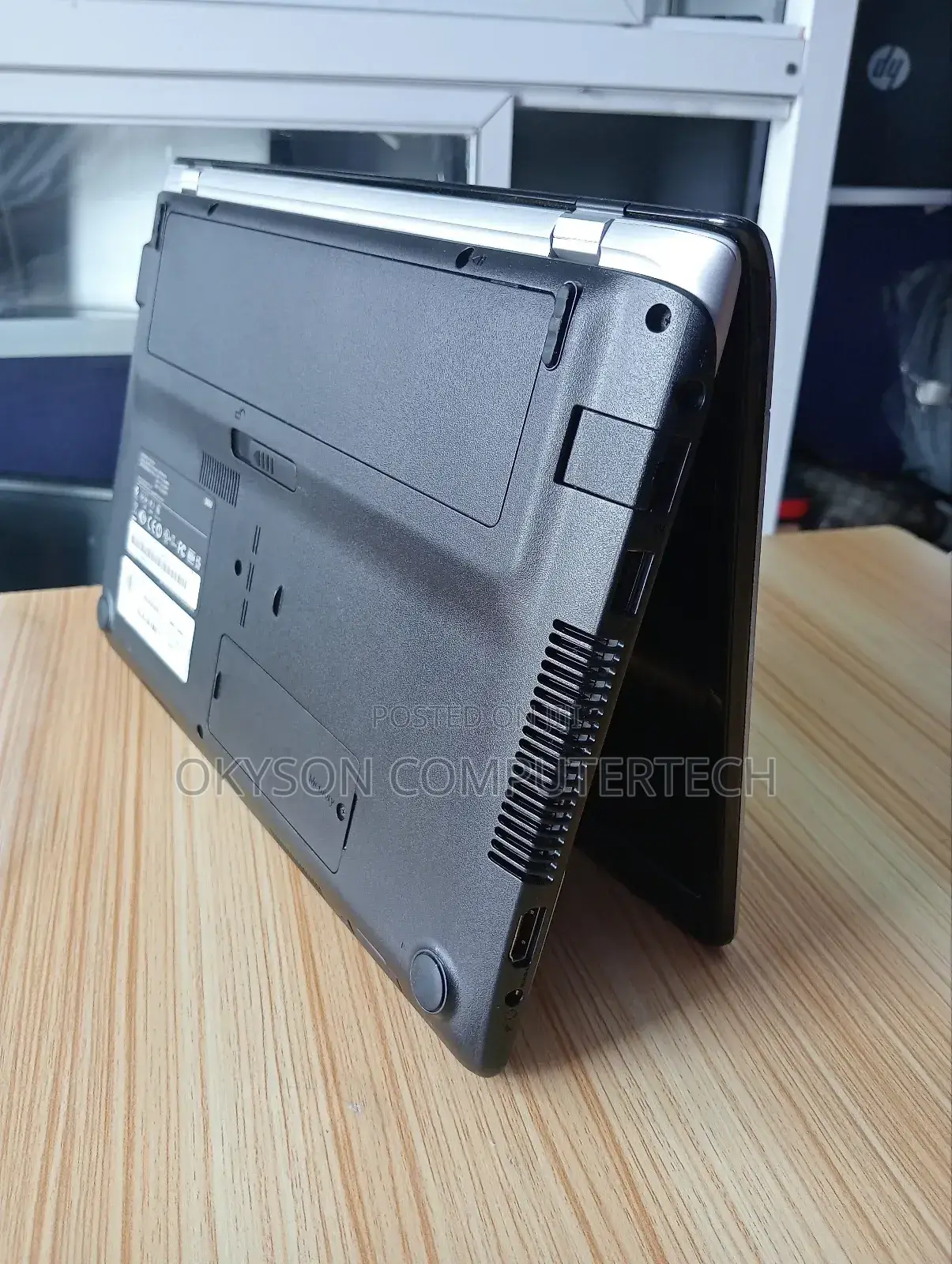 Laptop Samsung NP305U1A 4GB AMD HDD 500GB