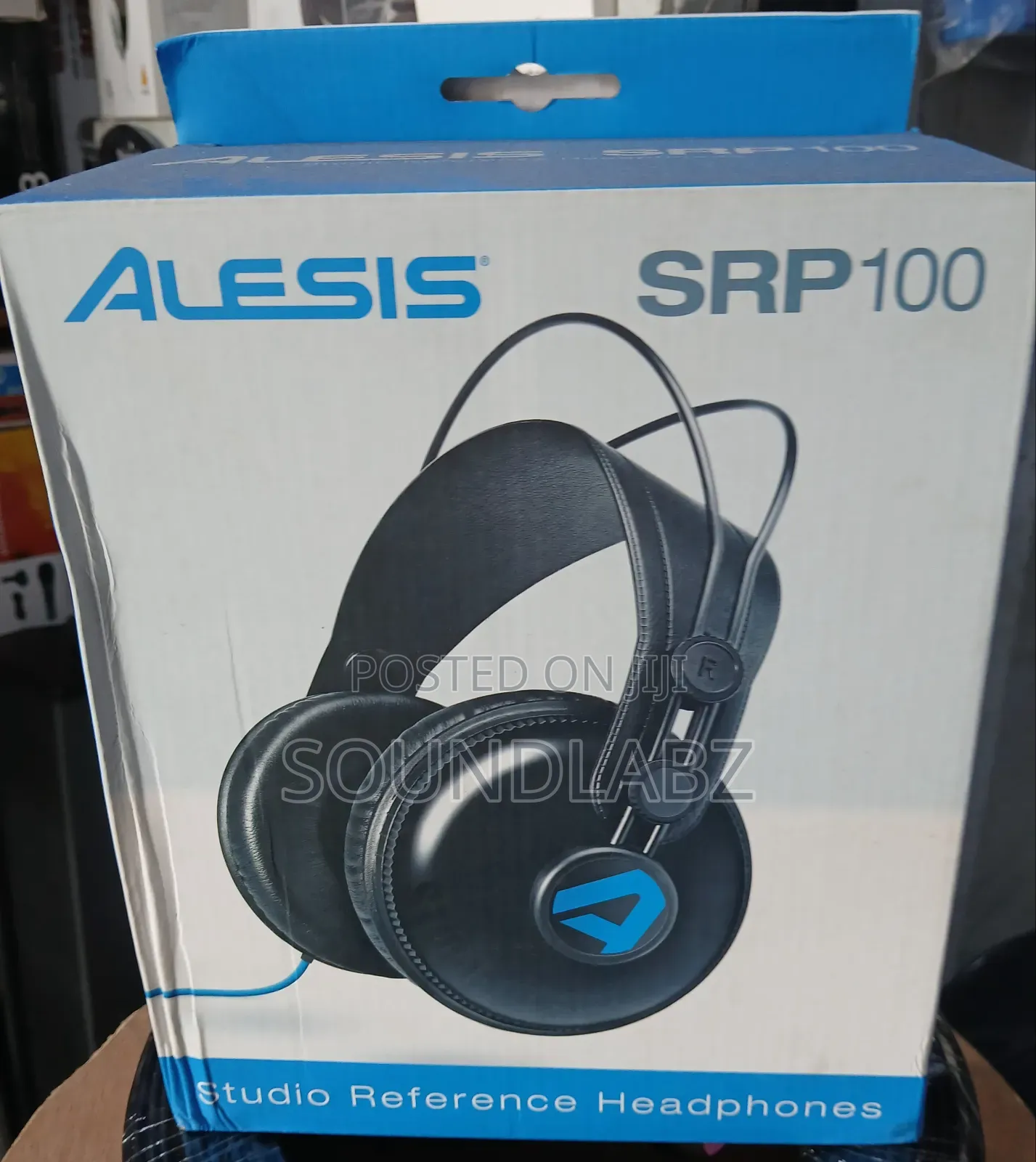 Alesis SRP100 - Over-Ear Studio Reference Headphones