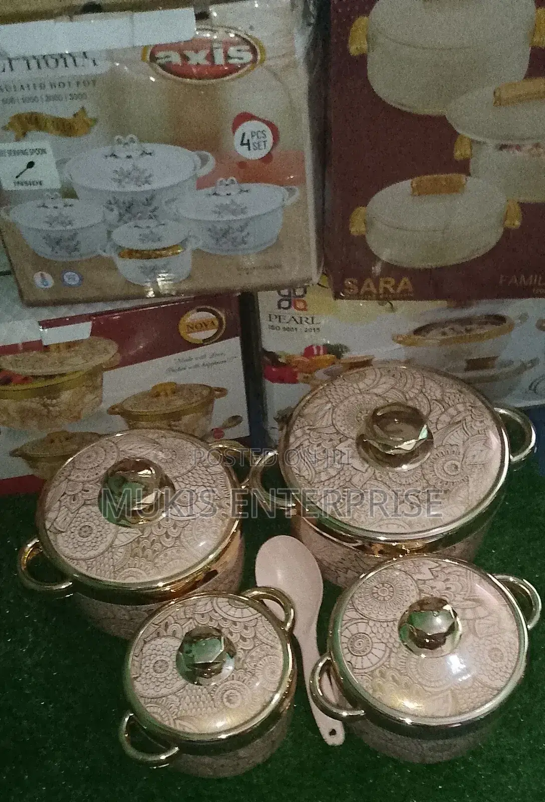 Insulated Casserole Set and a Serving Spoon