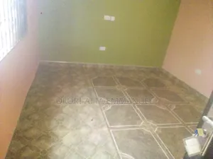 1bdrm Room & Parlour in Amasaman 3 Junction, Pokuase for rent