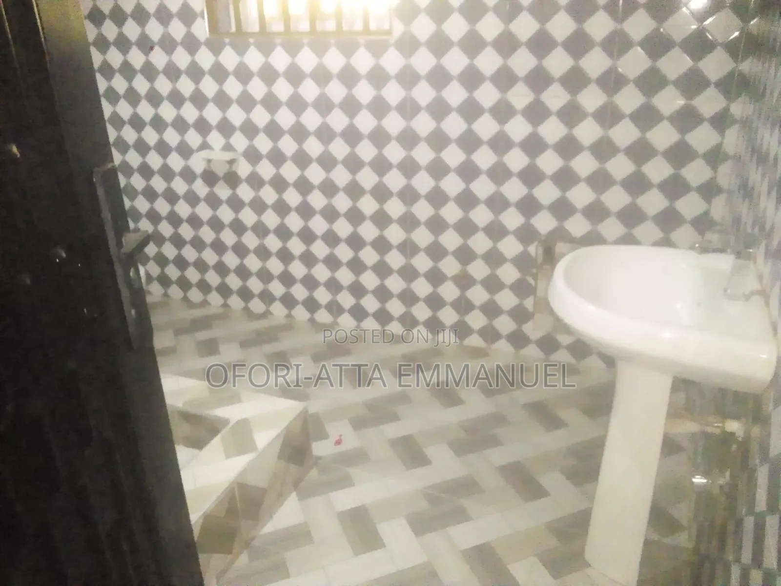 1bdrm Room & Parlour in Amasaman 3 Junction, Pokuase for rent