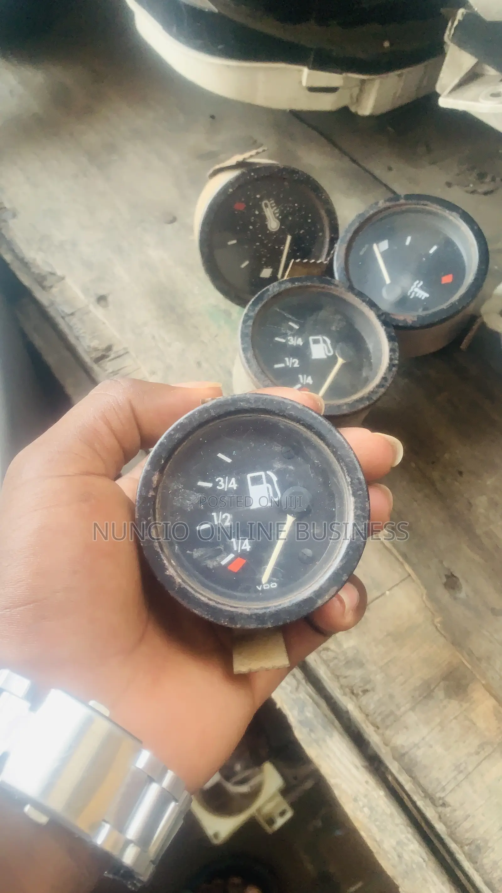 Fuel Guage Available