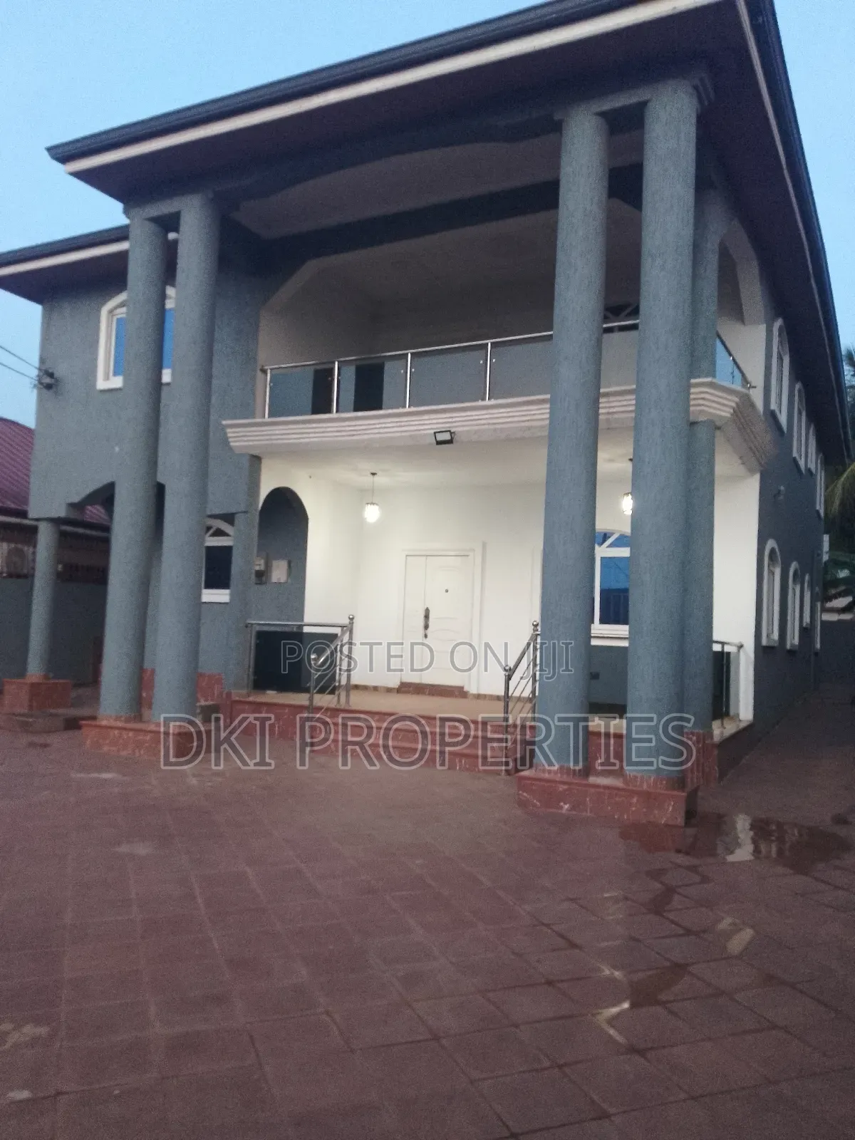 5bdrm House in Dki Properties, Adenta for sale