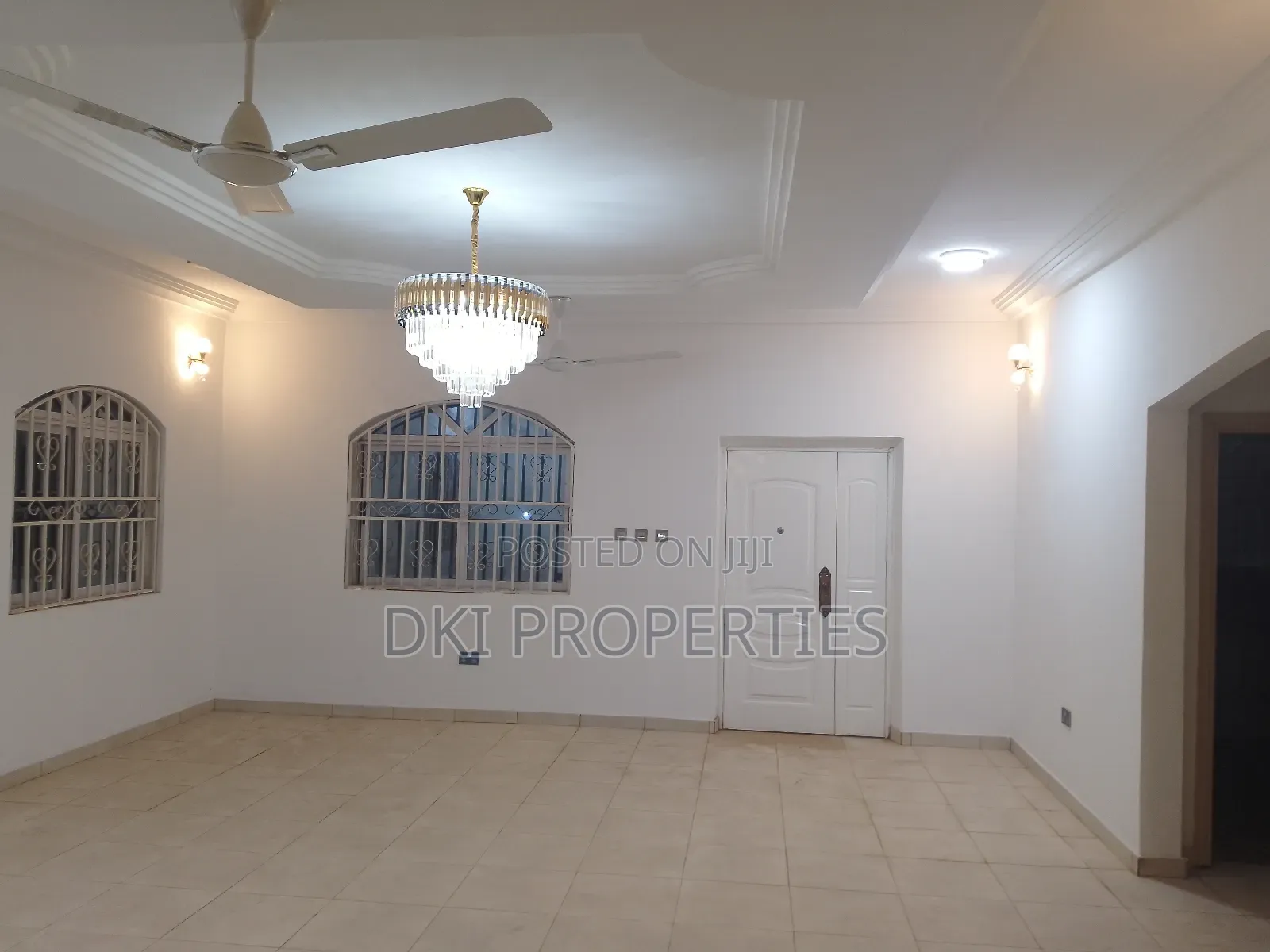 5bdrm House in Dki Properties, Adenta for sale