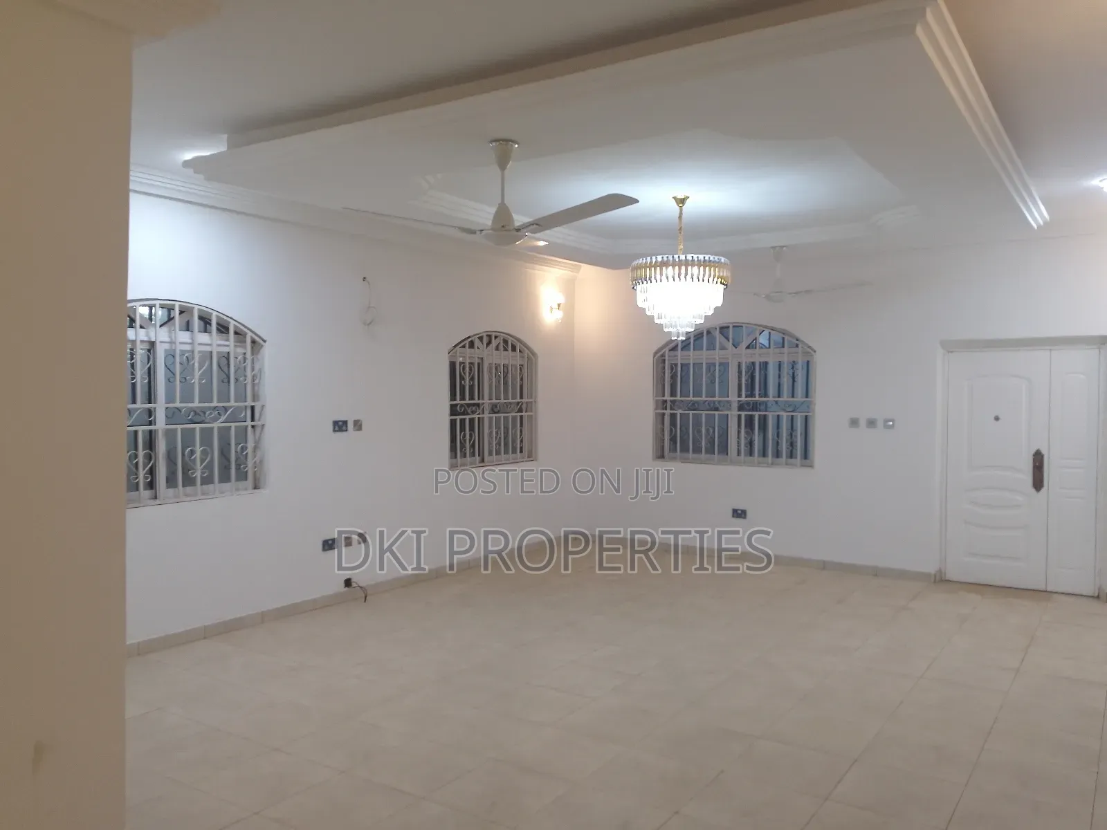 5bdrm House in Dki Properties, Adenta for sale
