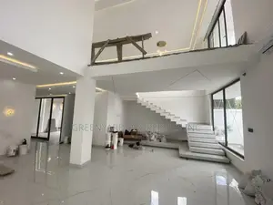 5bdrm House in Little Roses, Ashaley Botwe for sale
